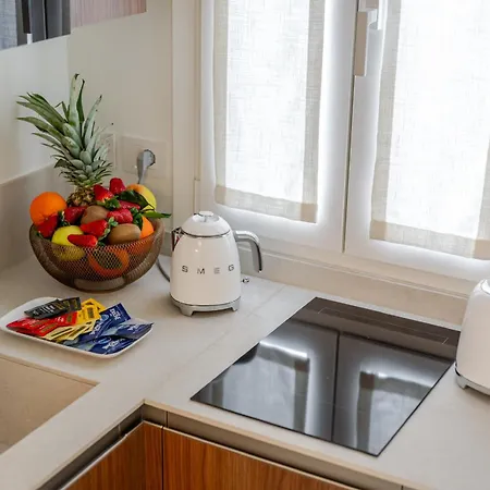 Garibaldi Luxury * Noci