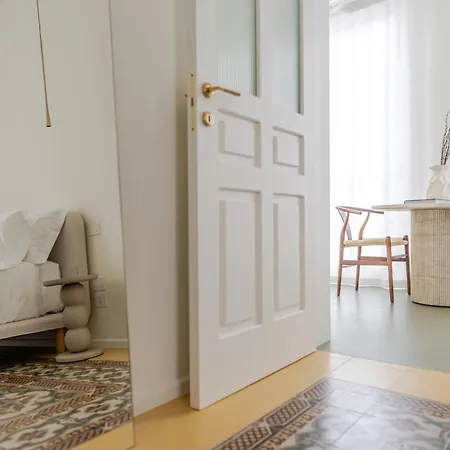 Garibaldi Luxury Apartment Noci