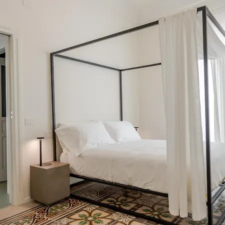 Apartment Garibaldi Luxury Noci